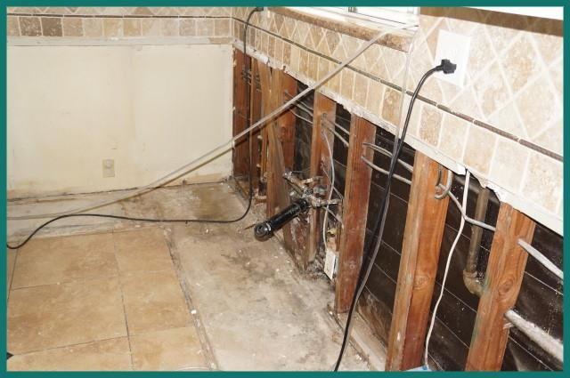 how to clean up water damage Canutillo TX