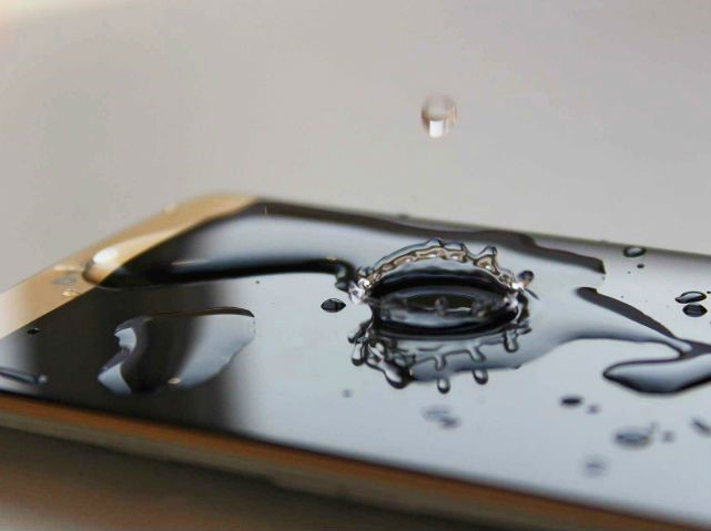 can a water damaged iphone be repaired Silver Spring MD