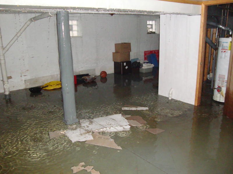 emergency water damage repair Hampton Bays NY